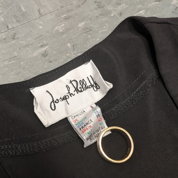 JOSEPH RIBKOFF BLACK TOP TOPPER TOP SIZE 8 - Picture 4 of 6